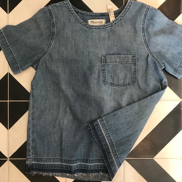 Madewell • Denim Drop-hem Tee in Edna Wash - Picture 3 of 8